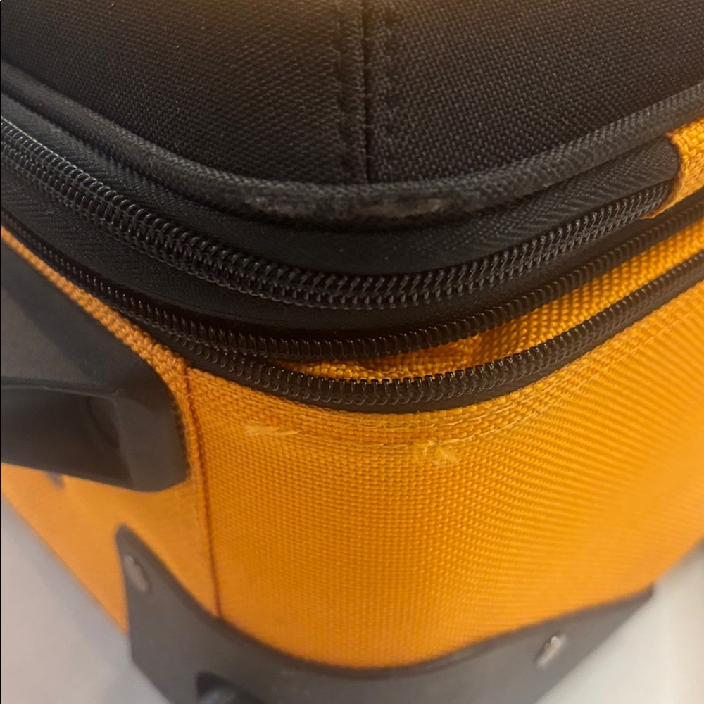 Travel Bag Set - Picture 14 of 16